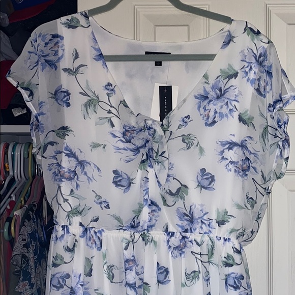 White blue floral maxi dress - Picture 3 of 3